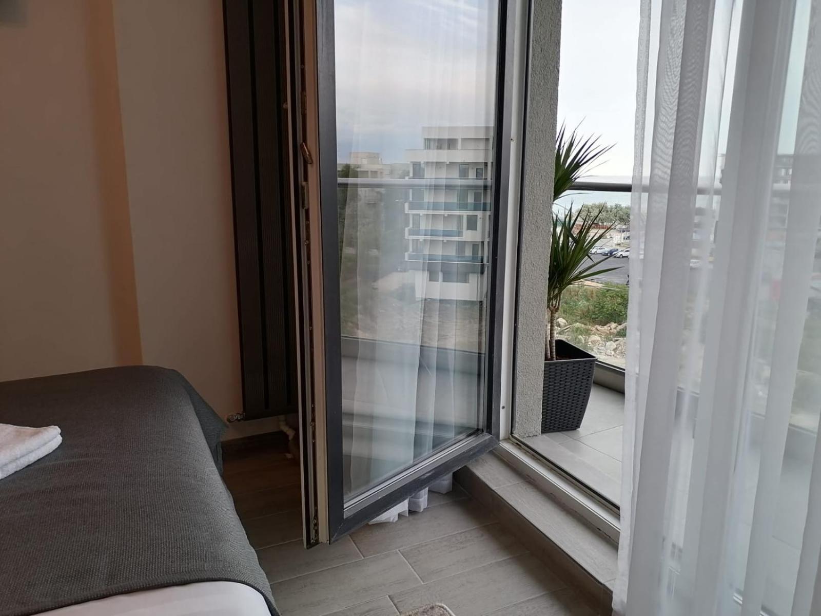 Alesea Ap-Alezzi Beach Resort Năvodari Екстериор снимка